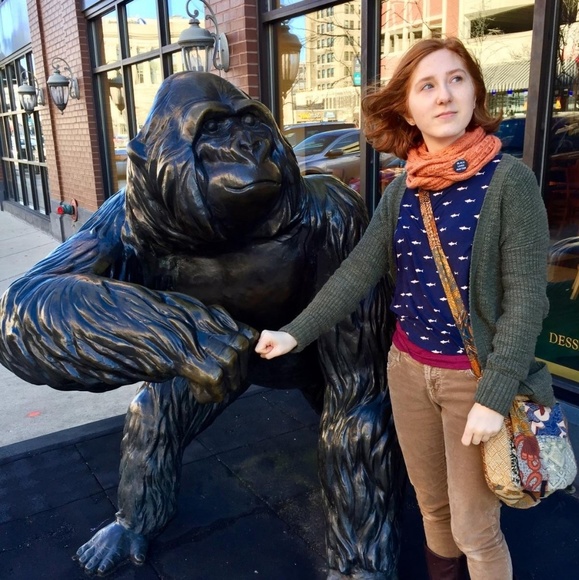 Meet your Posher, Alex - Picture 2 of 2